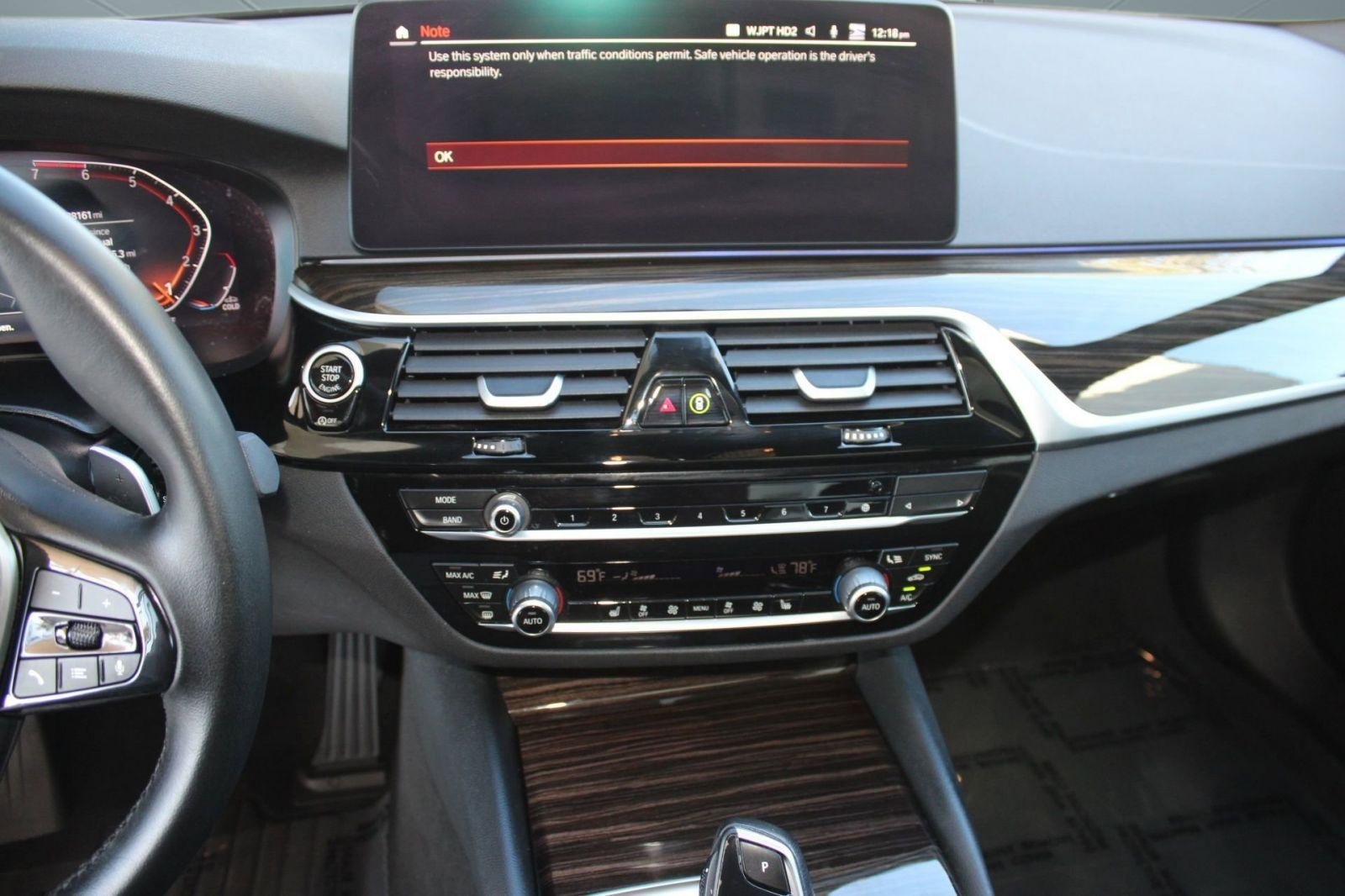 Used 2023 BMW 530i w/ Premium Package image 23