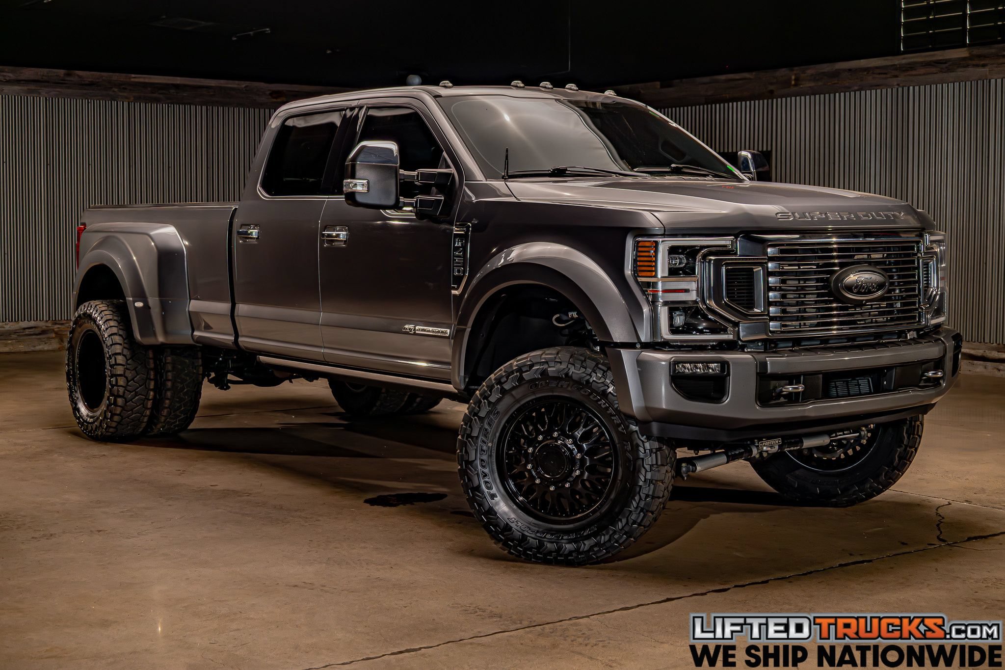 Used 2022 Ford F450 Platinum w/ FX4 Off-Road Package AWD/4WD image 1