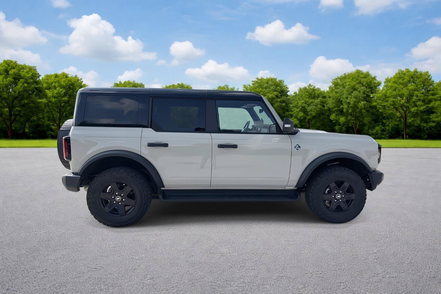 Used 2025 Ford Bronco Outer Banks AWD/4WD image 8
