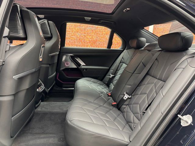 Used 2026 BMW 760i xDrive image 26