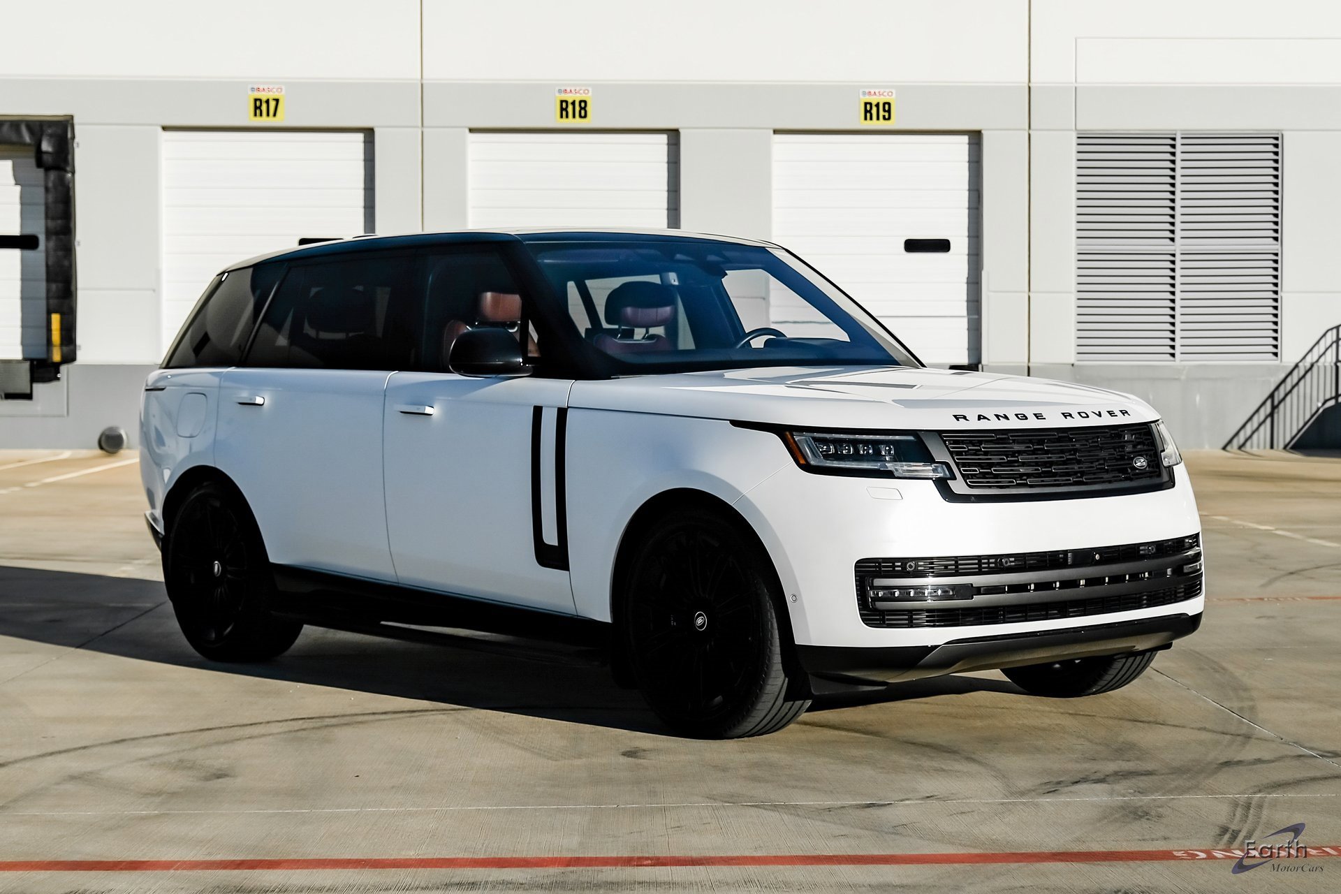Used 2023 Land Rover Range Rover Long Wheelbase Autobiography image 19