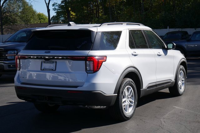New 2026 Ford Explorer Active image 13