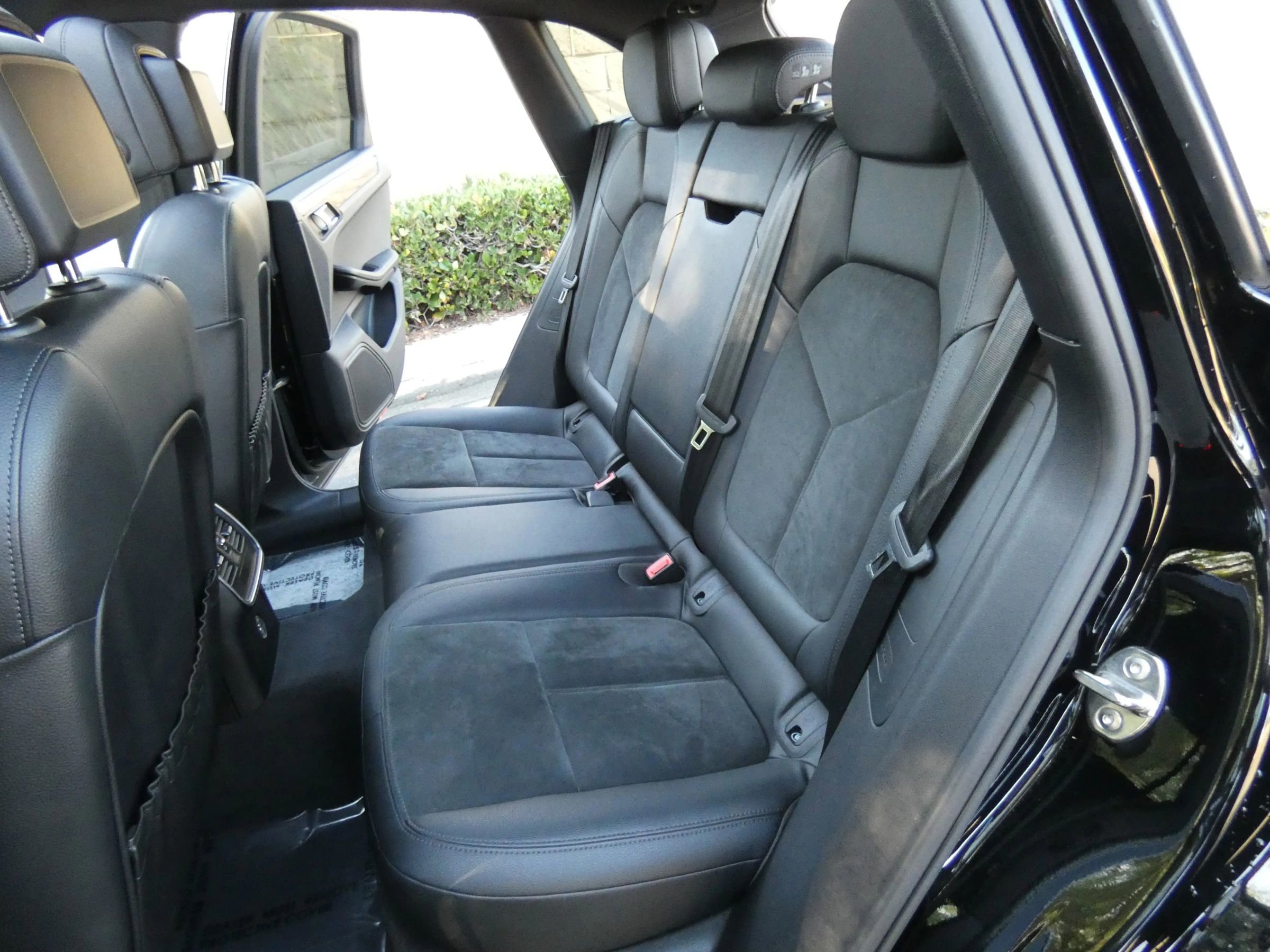 Used 2018 Porsche Macan Sport Edition image 50