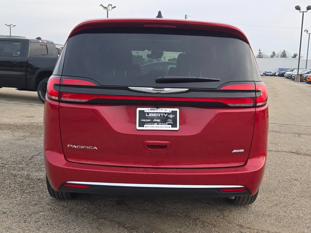 New 2026 Chrysler Pacifica Select AWD/4WD image 15