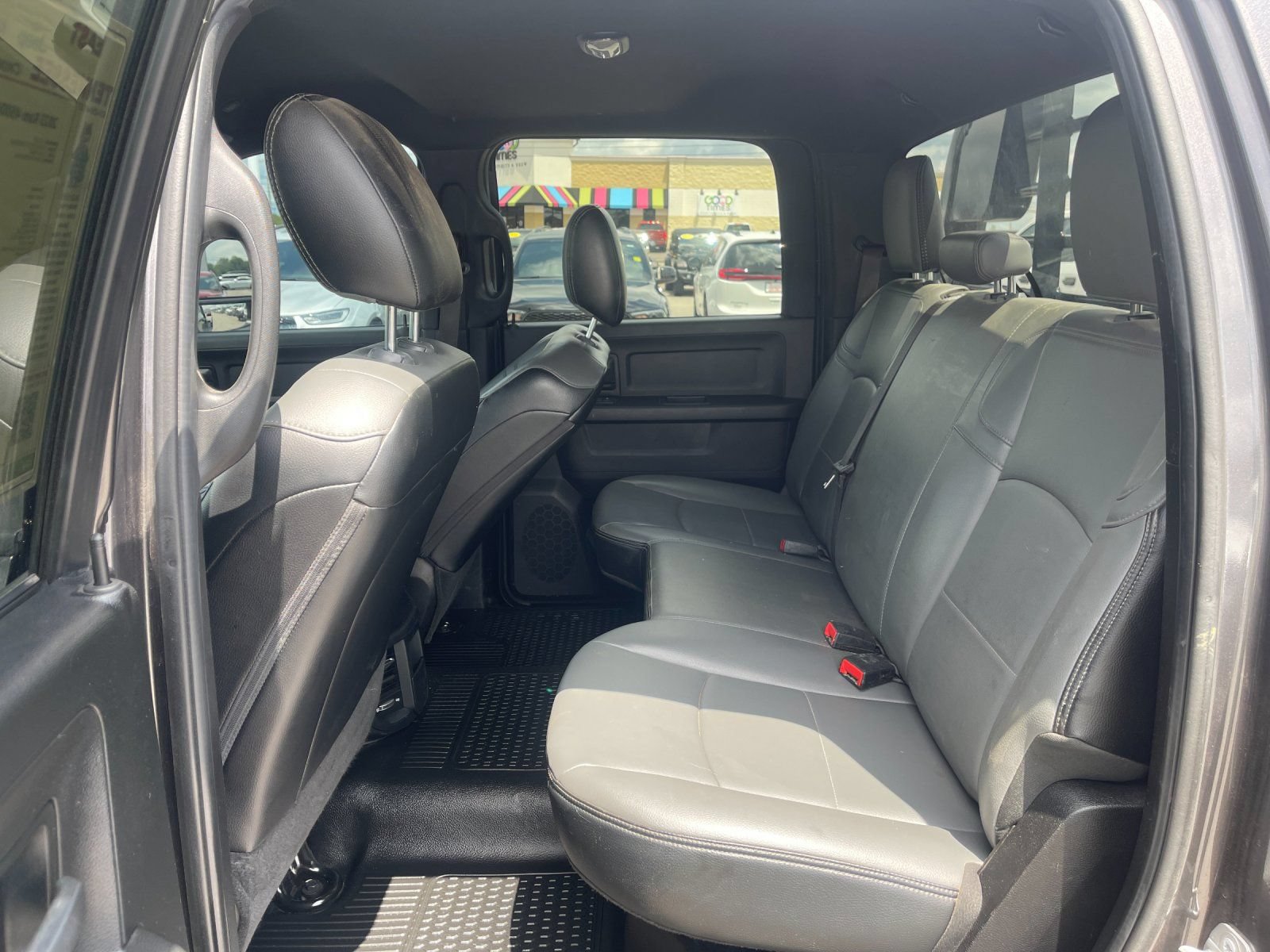 Used 2023 RAM 4500 Tradesman w/ Chrome Appearance Group AWD/4WD image 14