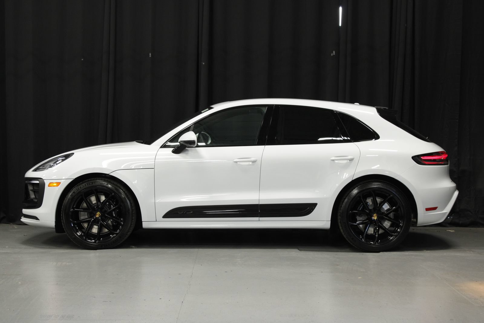 New 2026 Porsche Macan GTS AWD/4WD image 2