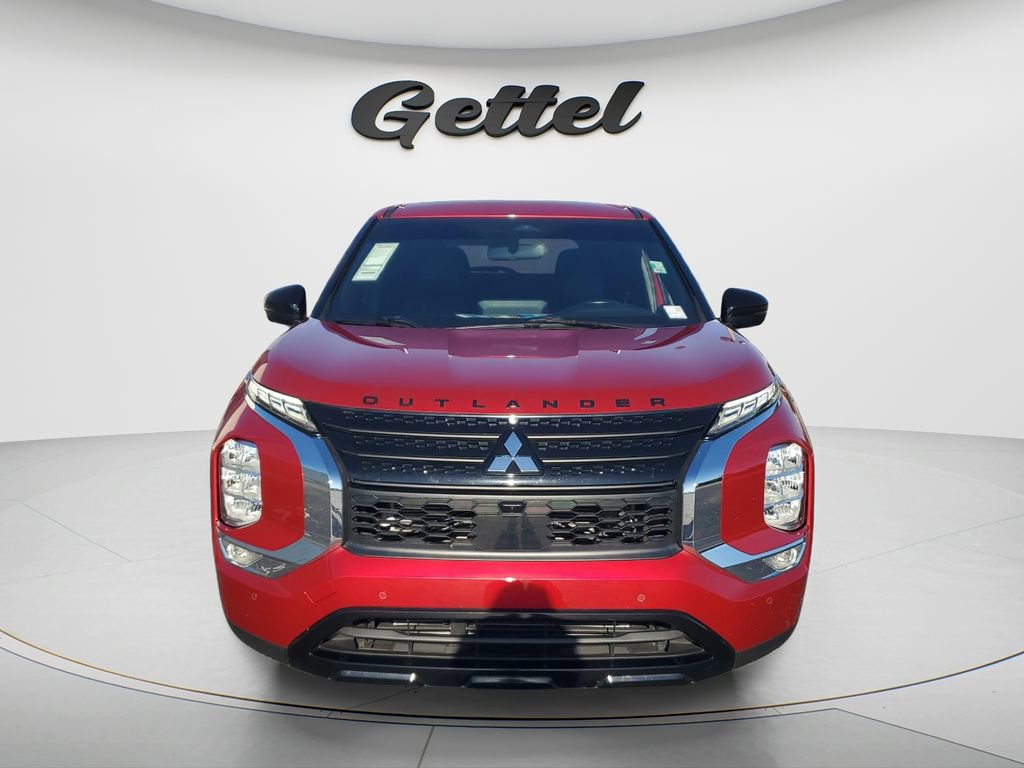 Used 2024 Mitsubishi Outlander SE Black Edition FWD image 2