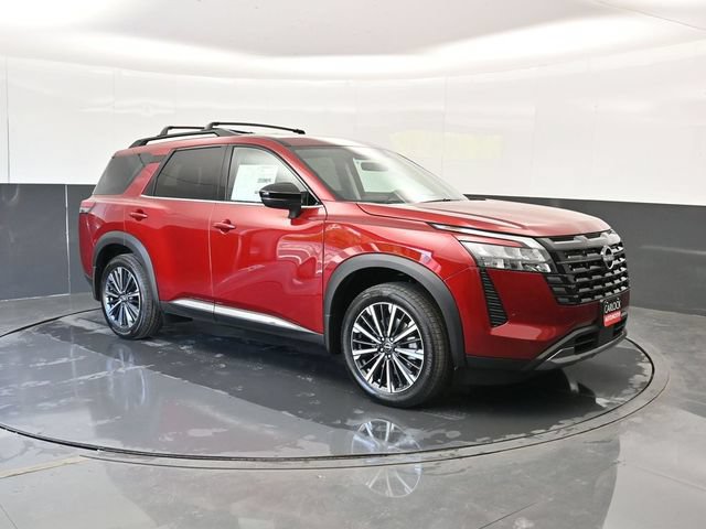 Used 2026 Nissan Pathfinder Platinum FWD image 6