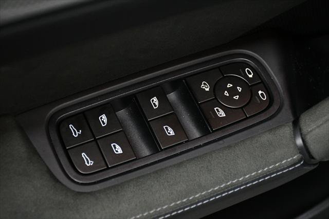 Used 2024 Porsche Cayenne Turbo GT AWD/4WD image 37