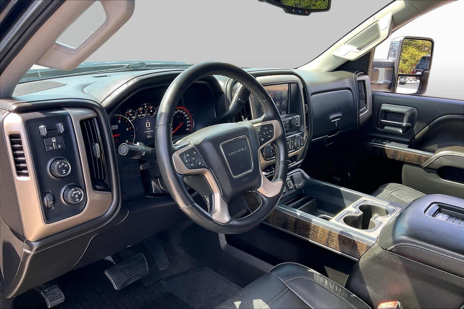 Used 2016 GMC Sierra 3500 Denali w/ Duramax Plus Package AWD/4WD image 18