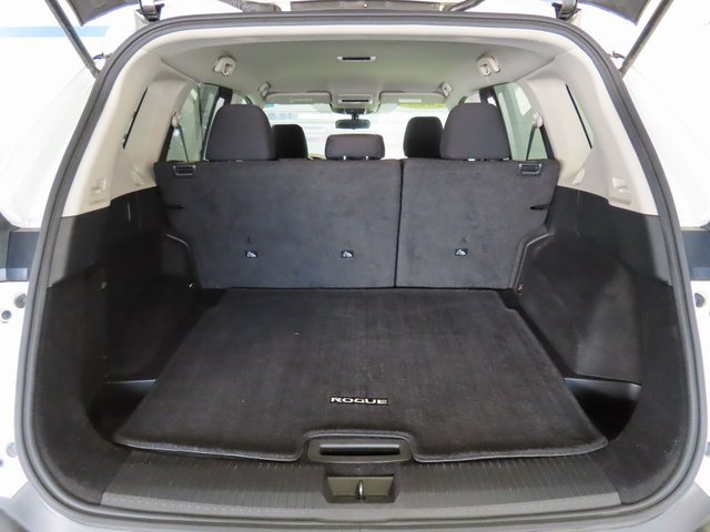 Used 2023 Nissan Rogue S image 29