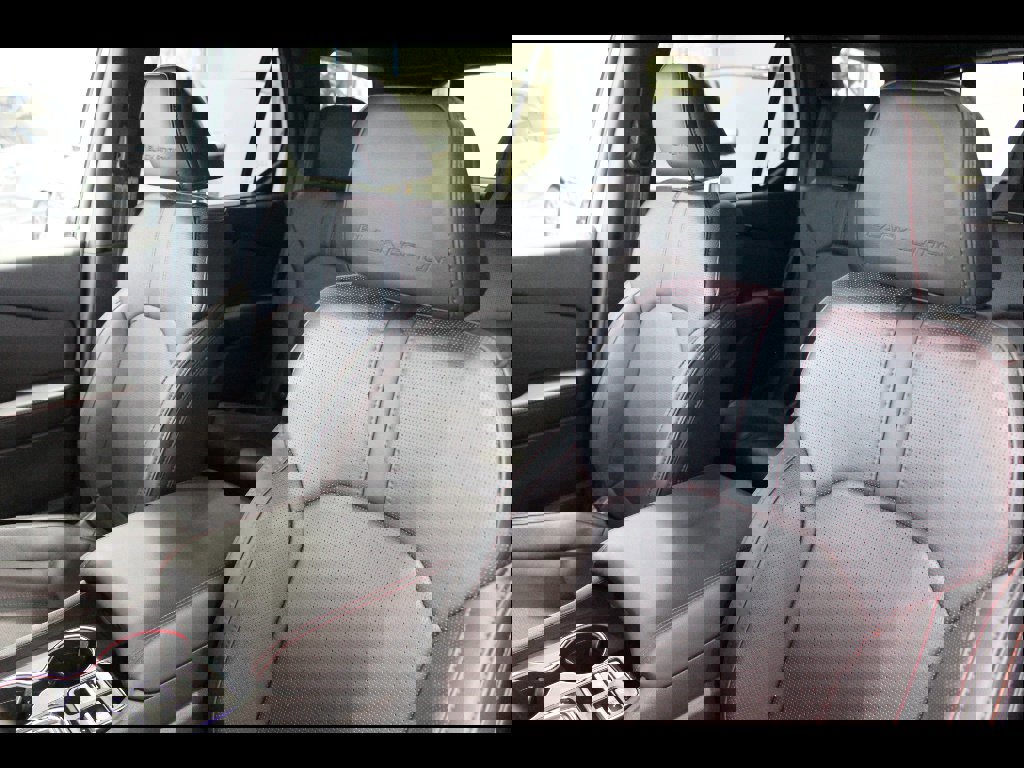 Certified 2025 Honda Pilot Black Edition image 14