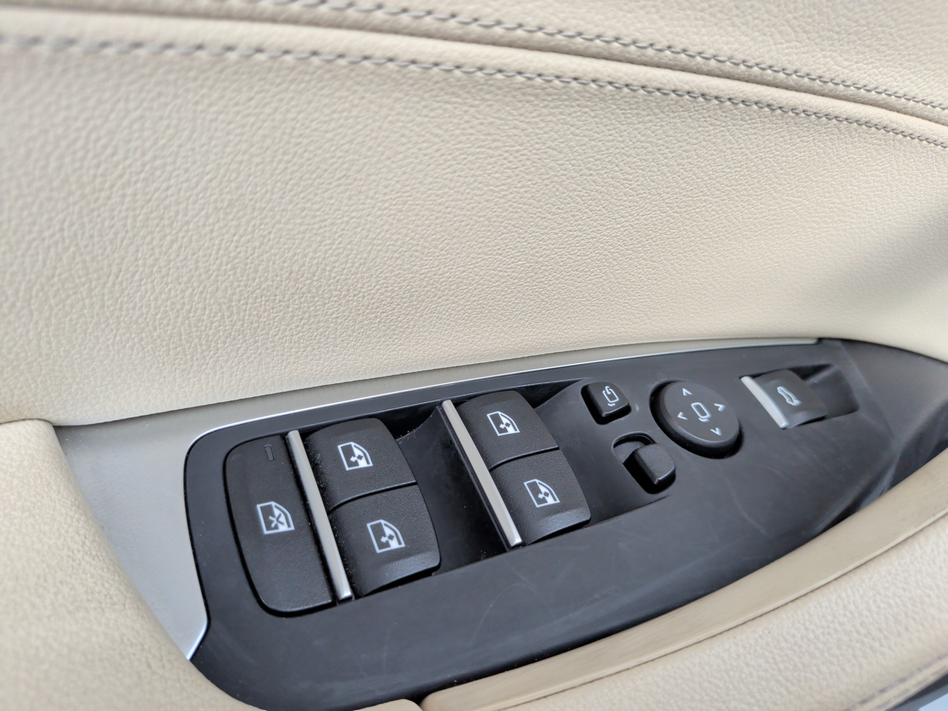 Used 2019 BMW X4 xDrive30i w/ Executive Package image 28