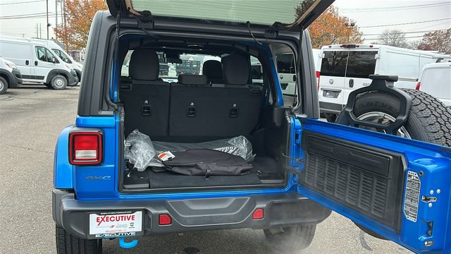 Used 2024 Jeep Wrangler Unlimited w/ Convenience Group image 24