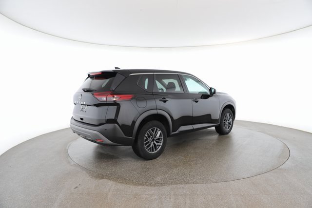 Used 2023 Nissan Rogue S image 18