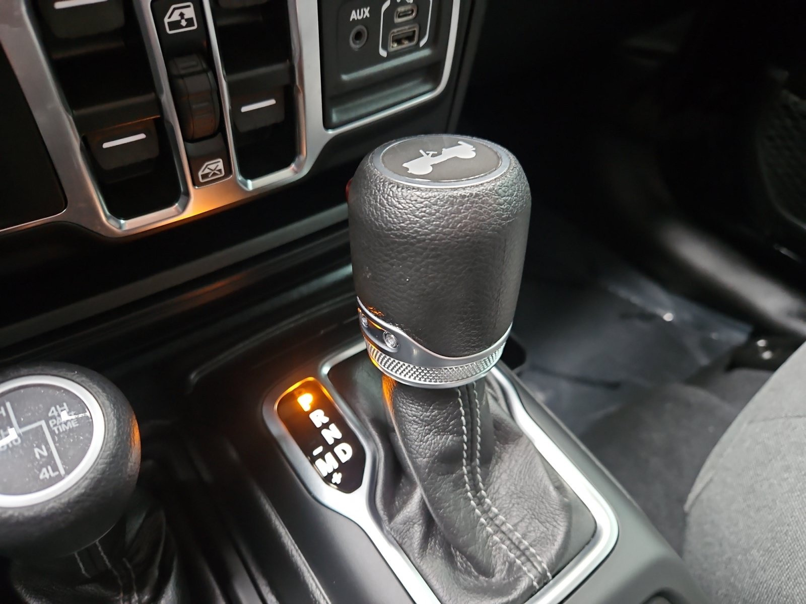 Used 2024 Jeep Wrangler Unlimited AWD/4WD image 22