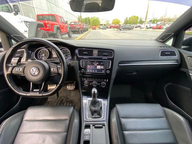 Used 2017 Volkswagen Golf R 4-Door AWD/4WD image 17