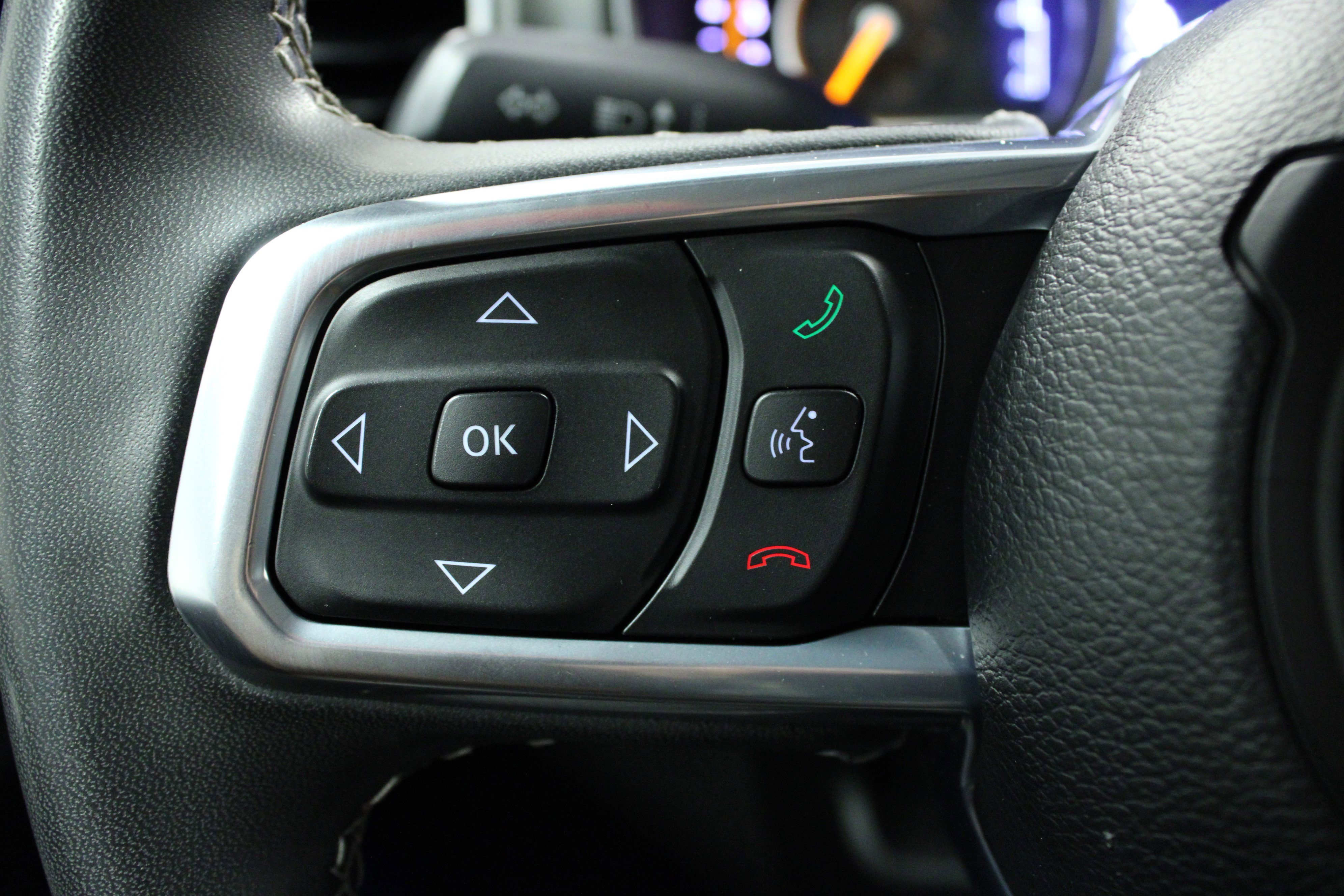 Used 2023 Jeep Wrangler Sahara AWD/4WD image 20