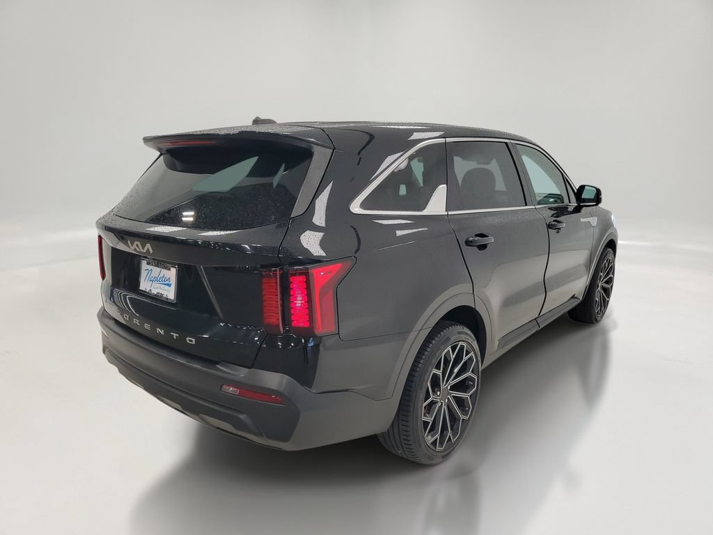 Used 2022 Kia Sorento LX FWD image 6