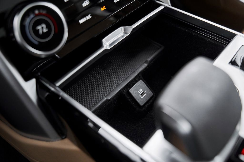 Used 2023 Land Rover Range Rover SE image 63