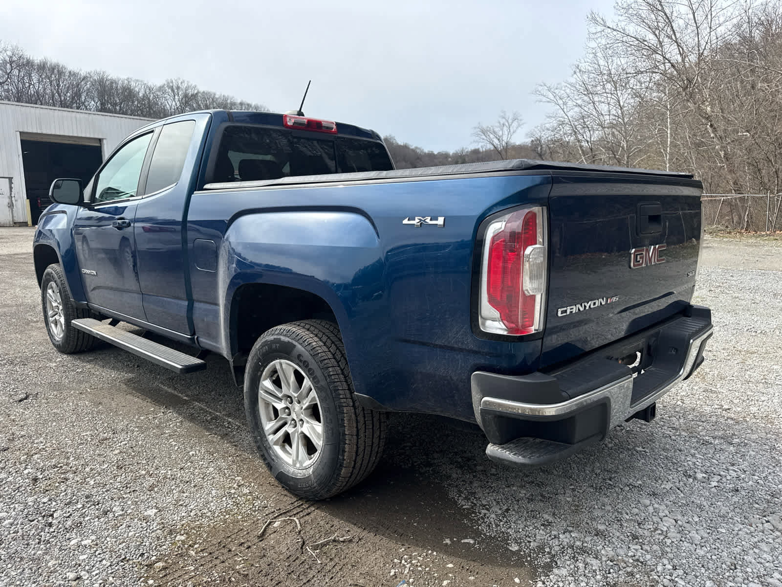 Used 2019 GMC Canyon SLE w/ SLE Convenience Package image 5