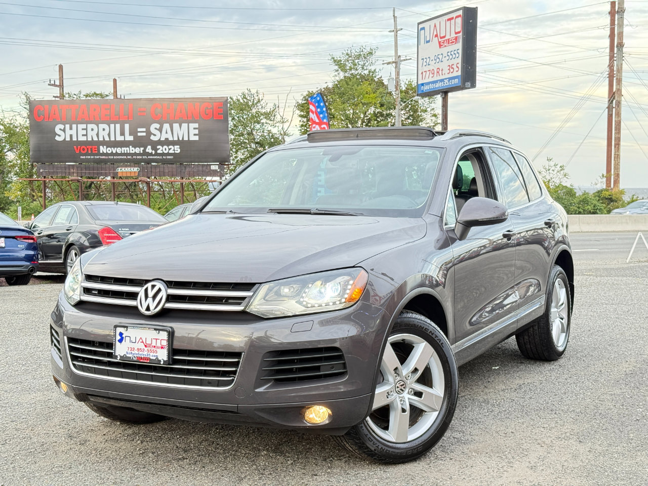 Used 2012 Volkswagen Touareg VR6 image 94