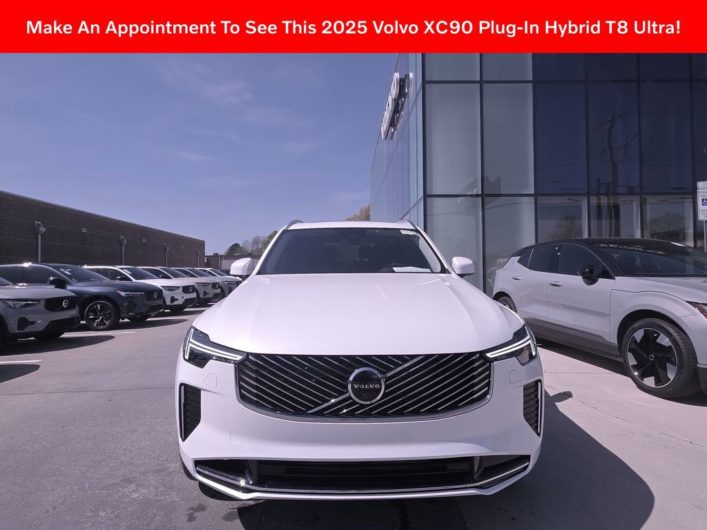 Certified 2025 Volvo XC90 T8 Ultra w/ Protection Package Premier AWD/4WD image 2