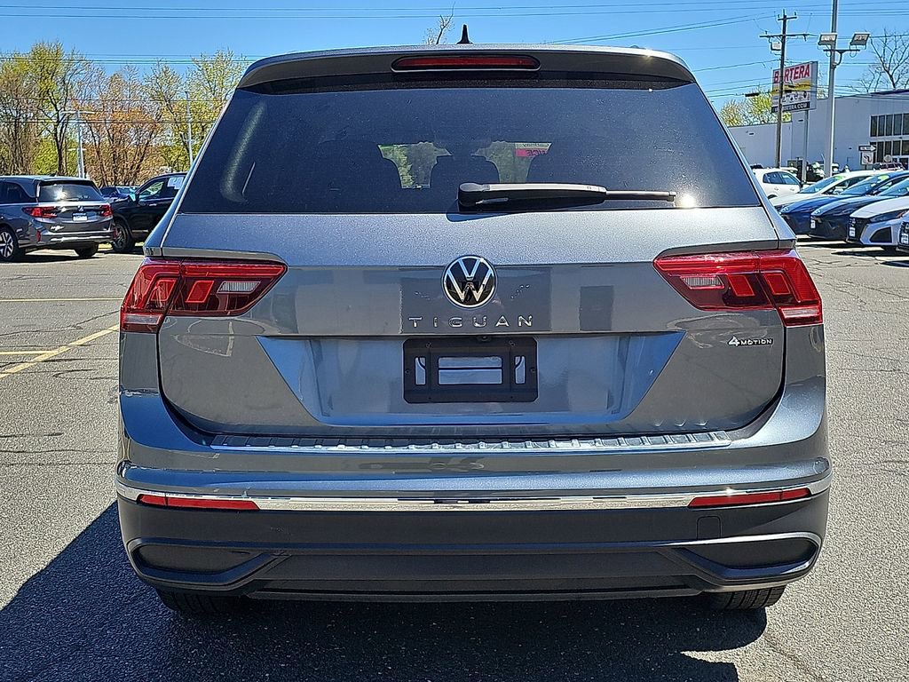 Used 2024 Volkswagen Tiguan Wolfsburg Edition AWD/4WD image 5