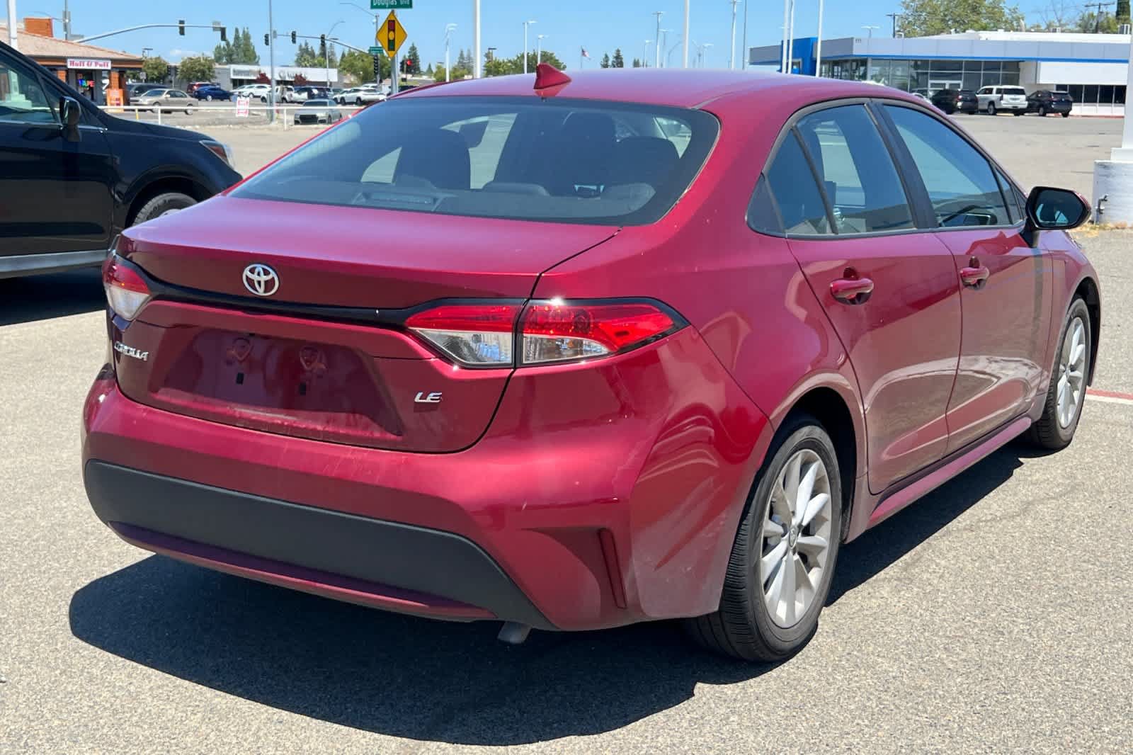 Used 2022 Toyota Corolla LE w/ LE Convenience Package FWD image 4