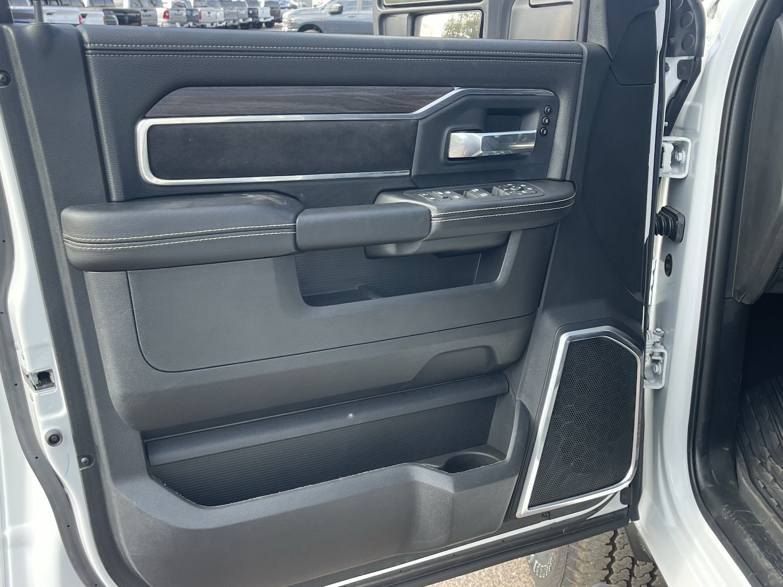 New 2026 RAM 2500 Laramie w/ Night Edition AWD/4WD image 20