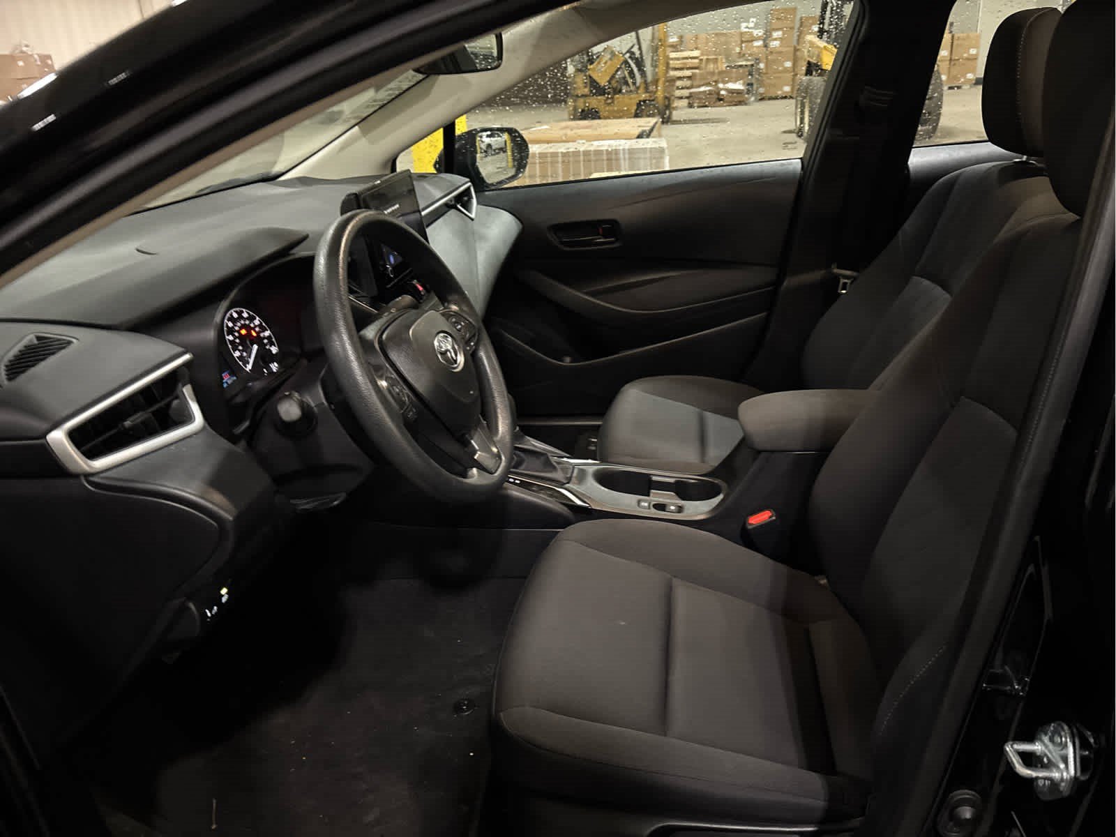 Certified 2025 Toyota Corolla LE FWD image 6