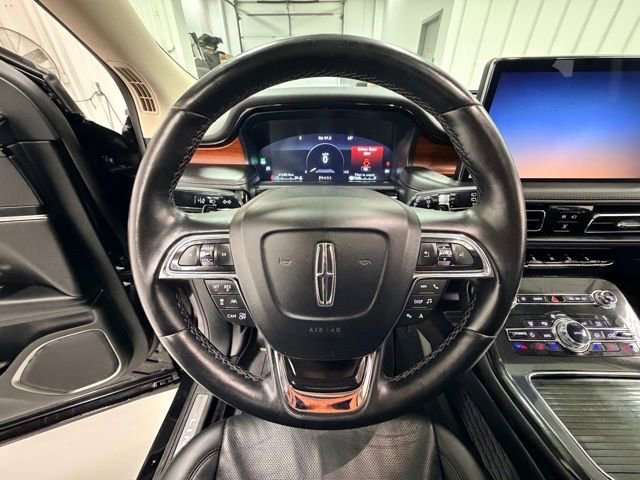 Used 2023 Lincoln Nautilus Reserve w/ Equipment Group 201A image 12
