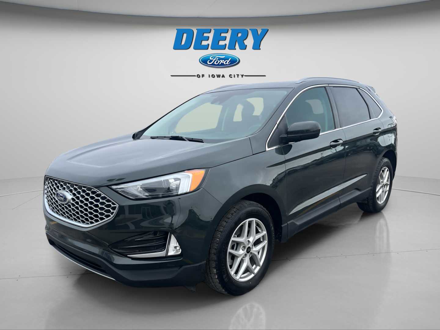 Used 2024 Ford Edge SEL w/ Convenience Package image 4