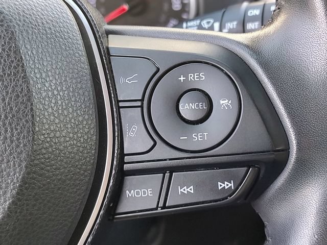 Used 2019 Toyota RAV4 XLE Premium FWD image 20