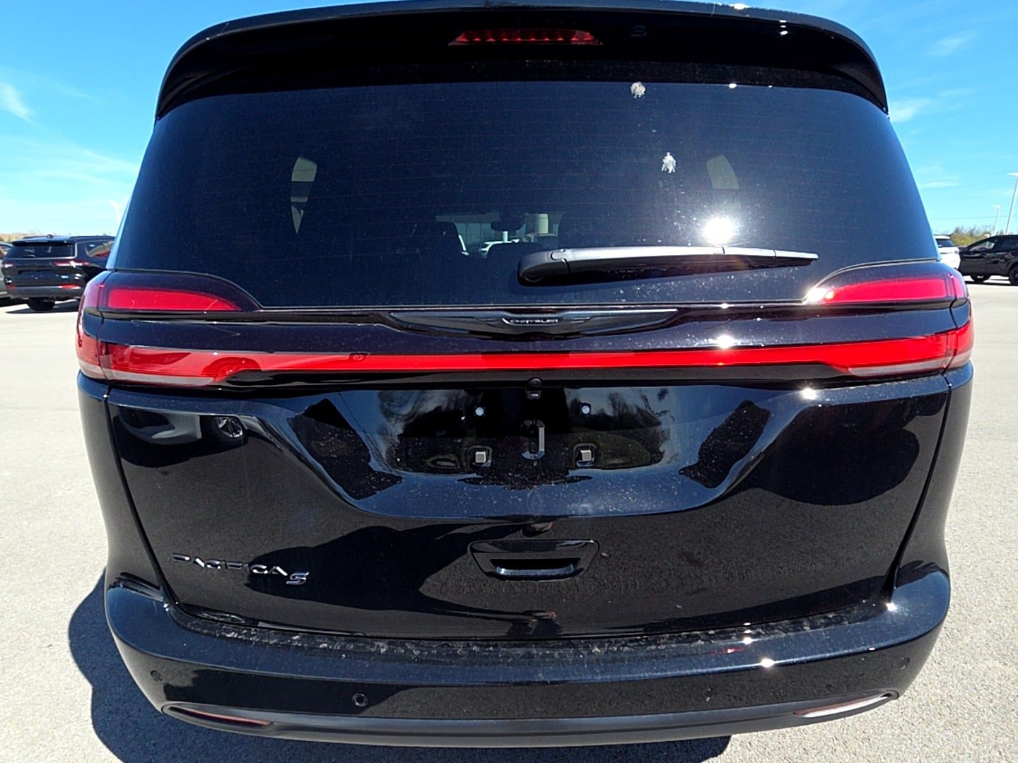 New 2026 Chrysler Pacifica Select w/ S Appearance Package FWD image 6
