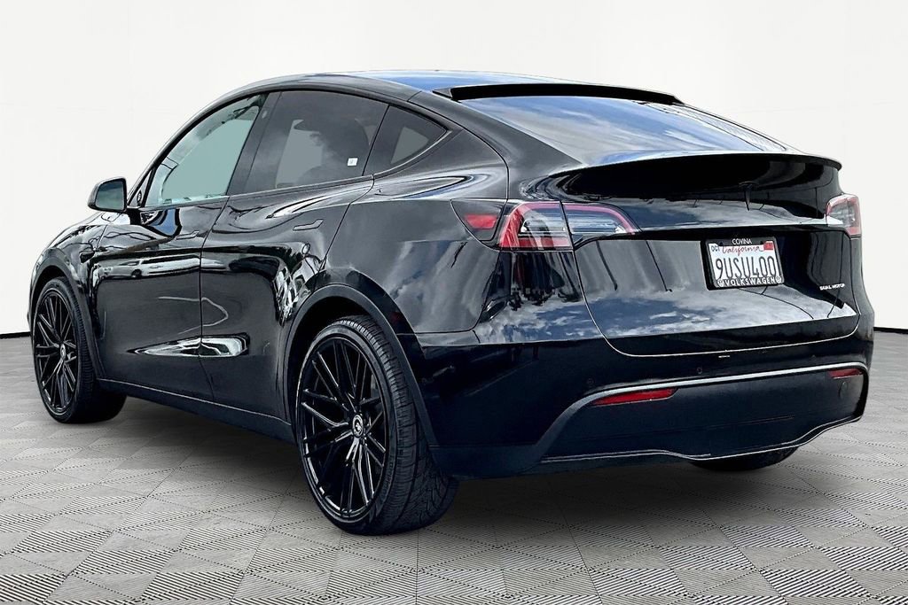 Used 2022 Tesla Model Y Long Range AWD/4WD image 4