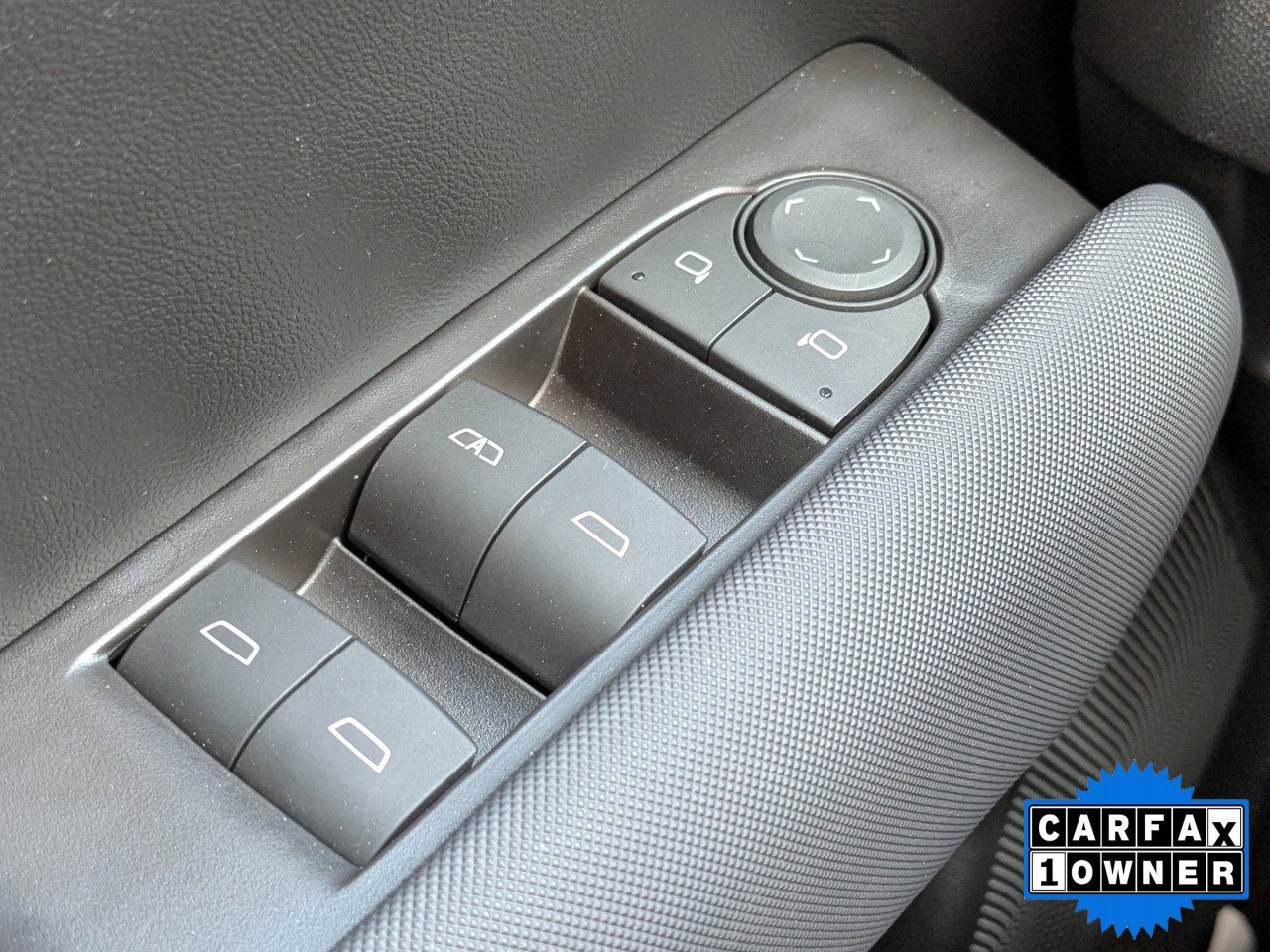 Used 2024 Chevrolet Colorado Z71 w/ Z71 Convenience Package 2 image 24