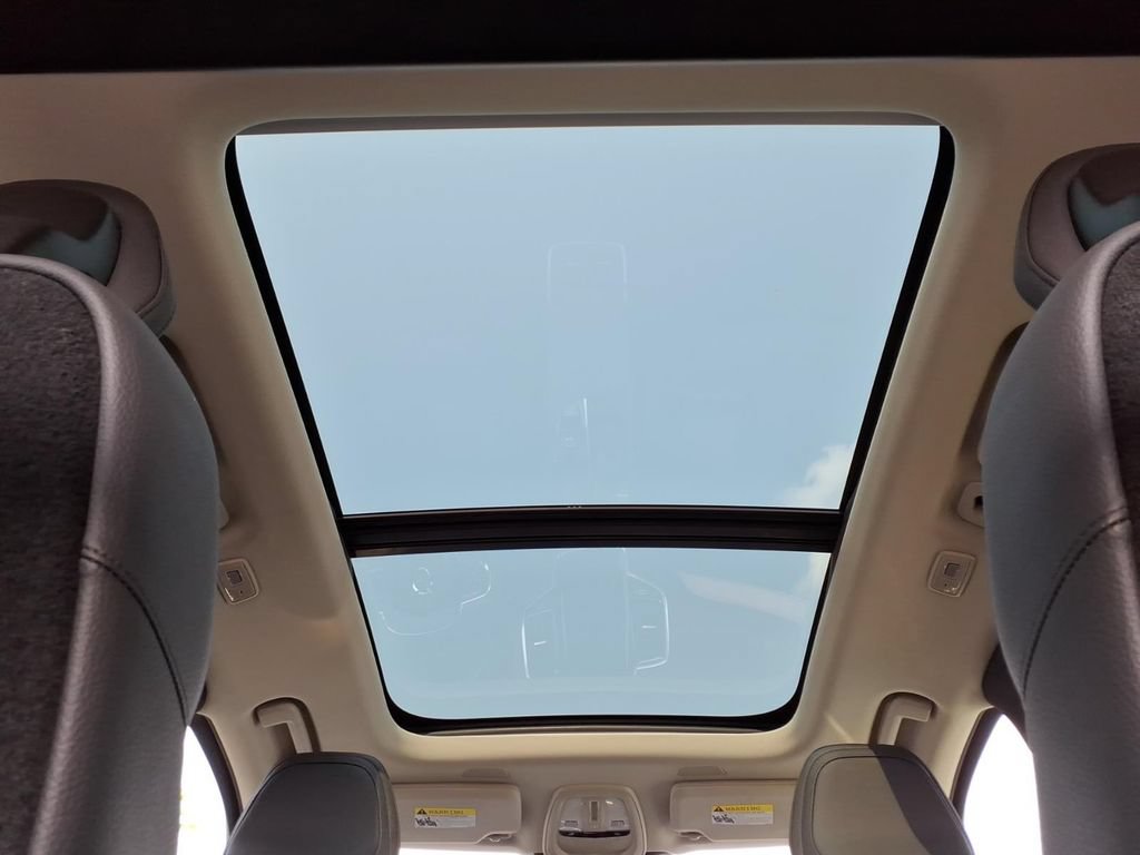 Certified 2024 Volvo XC90 B5 Plus w/ Protection Package Premier AWD/4WD image 24