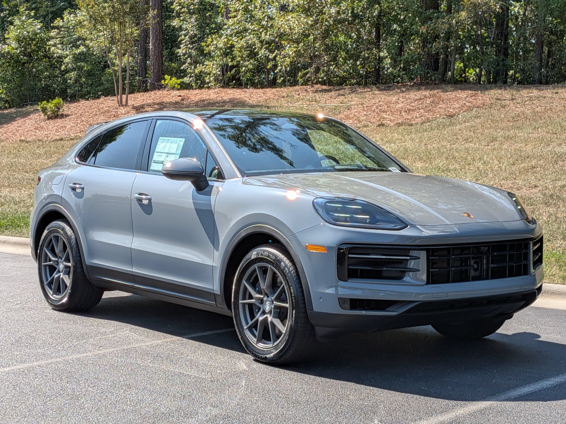 New 2026 Porsche Cayenne Coupe AWD/4WD image 34