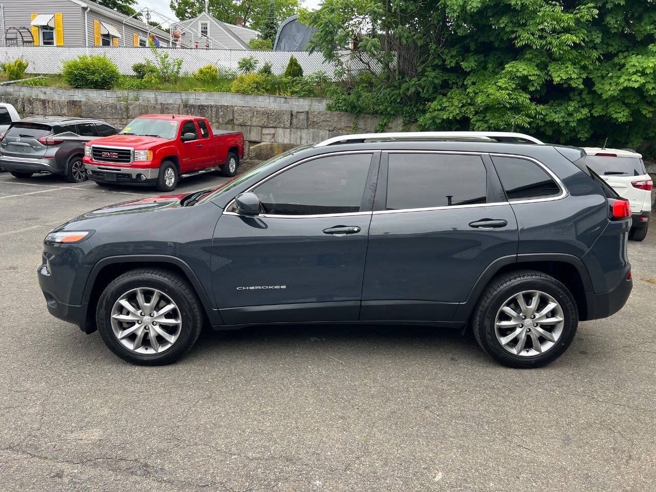 Used 2018 Jeep Cherokee Limited AWD/4WD image 11
