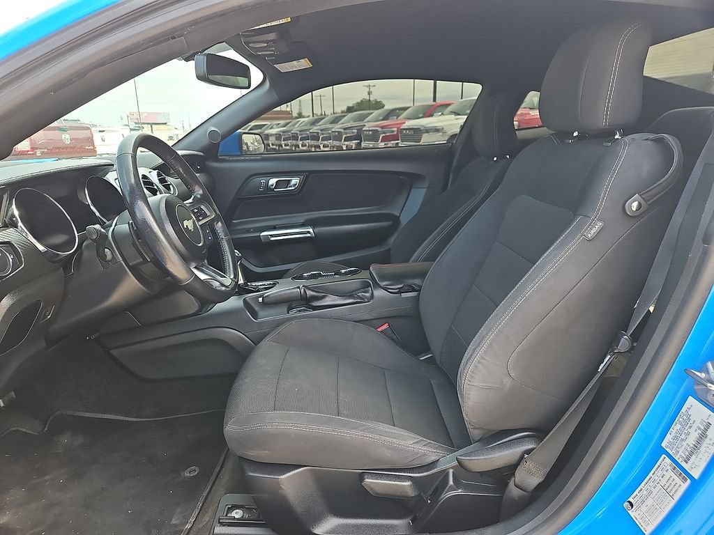 Used 2017 Ford Mustang Coupe RWD image 15