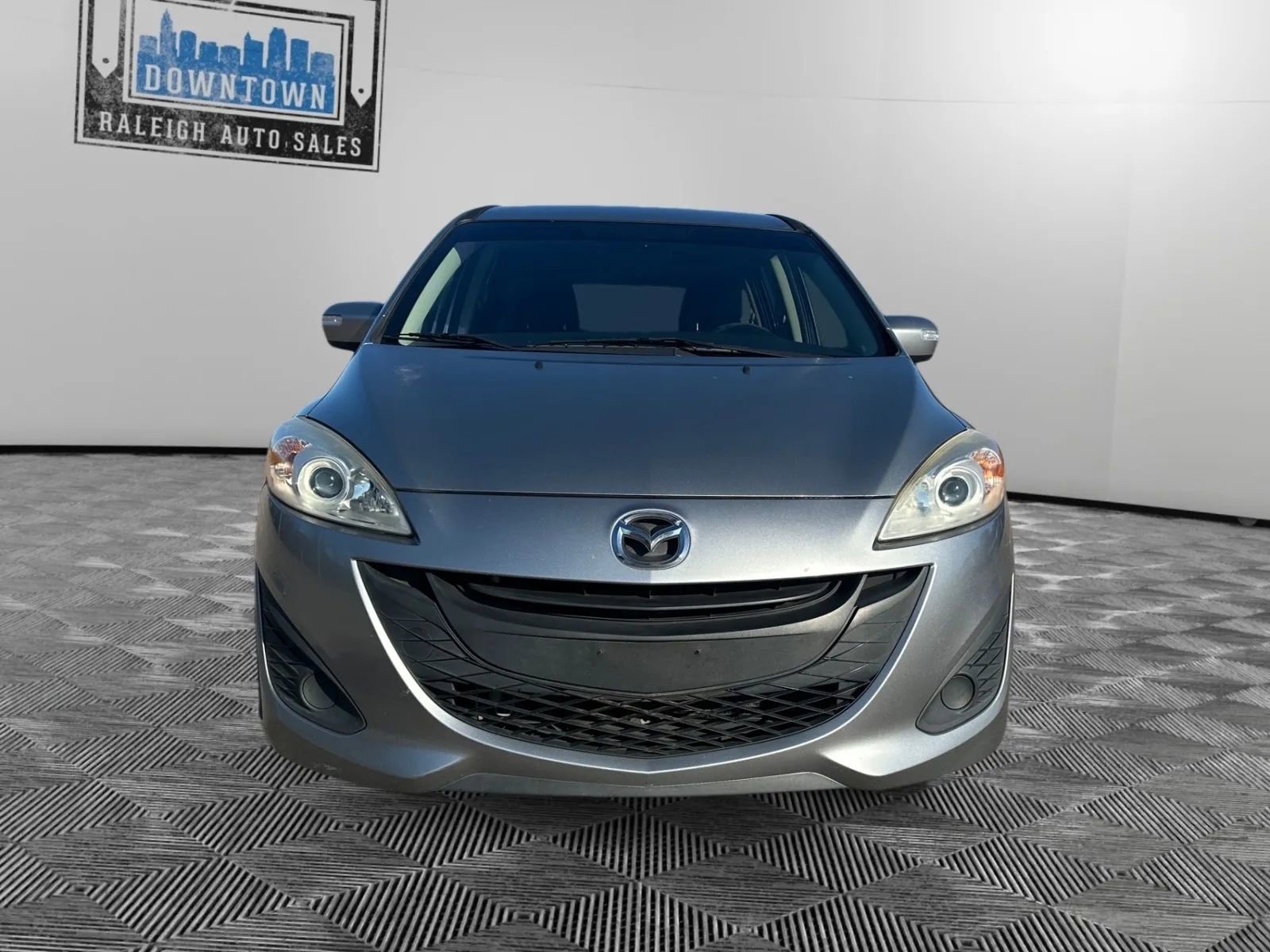 Used 2013 MAZDA MAZDA5 Sport image 3