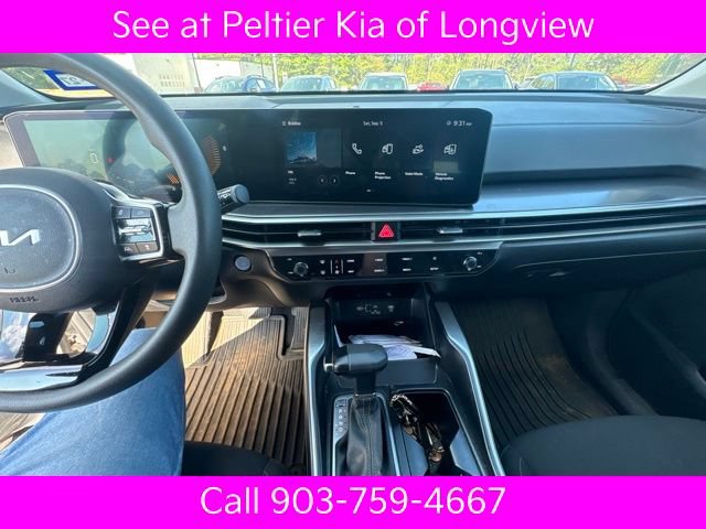 Used 2024 Kia Sorento LX FWD image 11