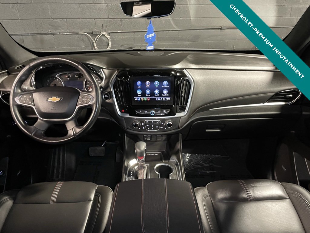 Used 2023 Chevrolet Traverse RS image 2