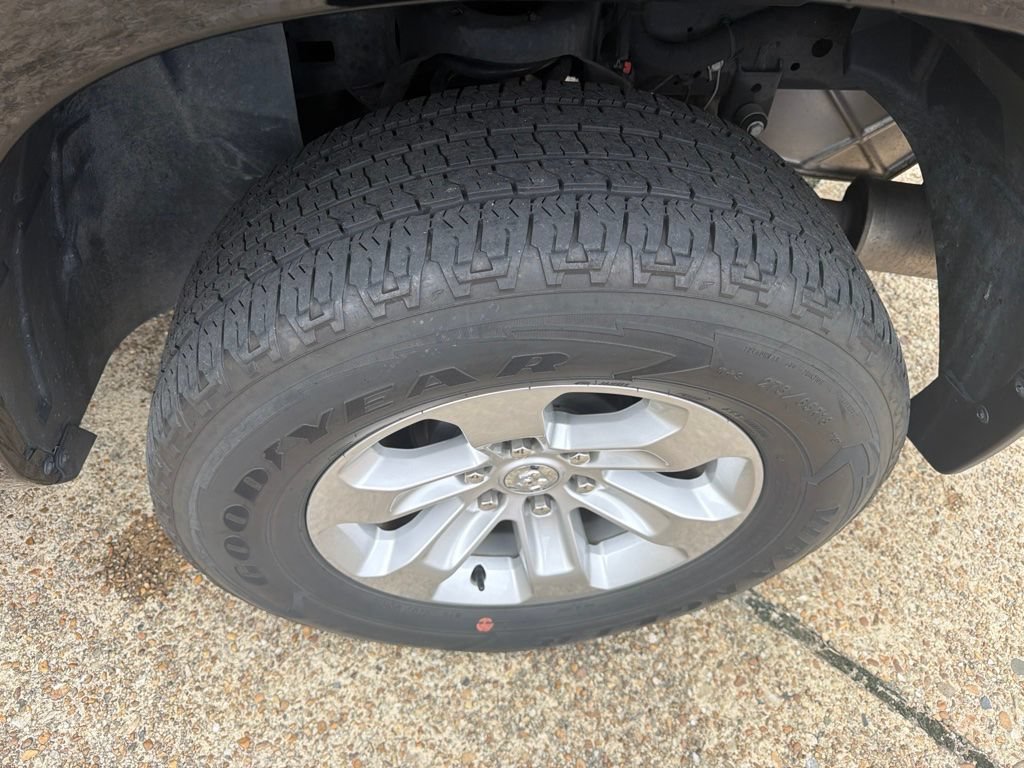 Used 2023 RAM 1500 Laramie AWD/4WD image 15