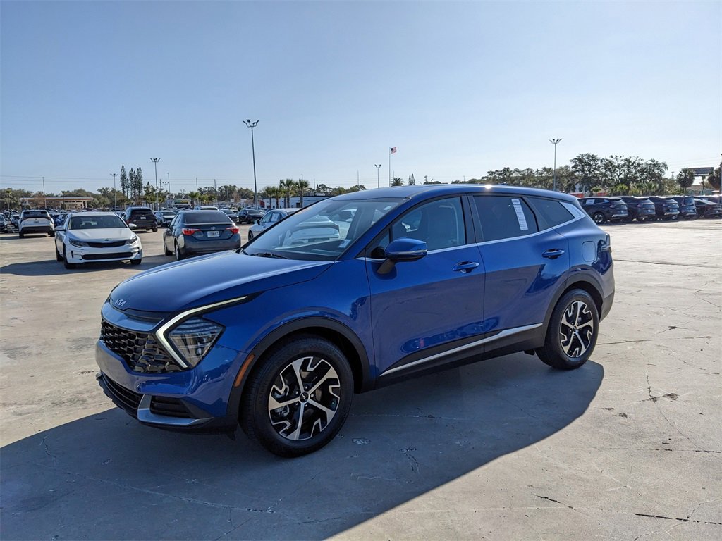 Certified 2024 Kia Sportage EX image 5