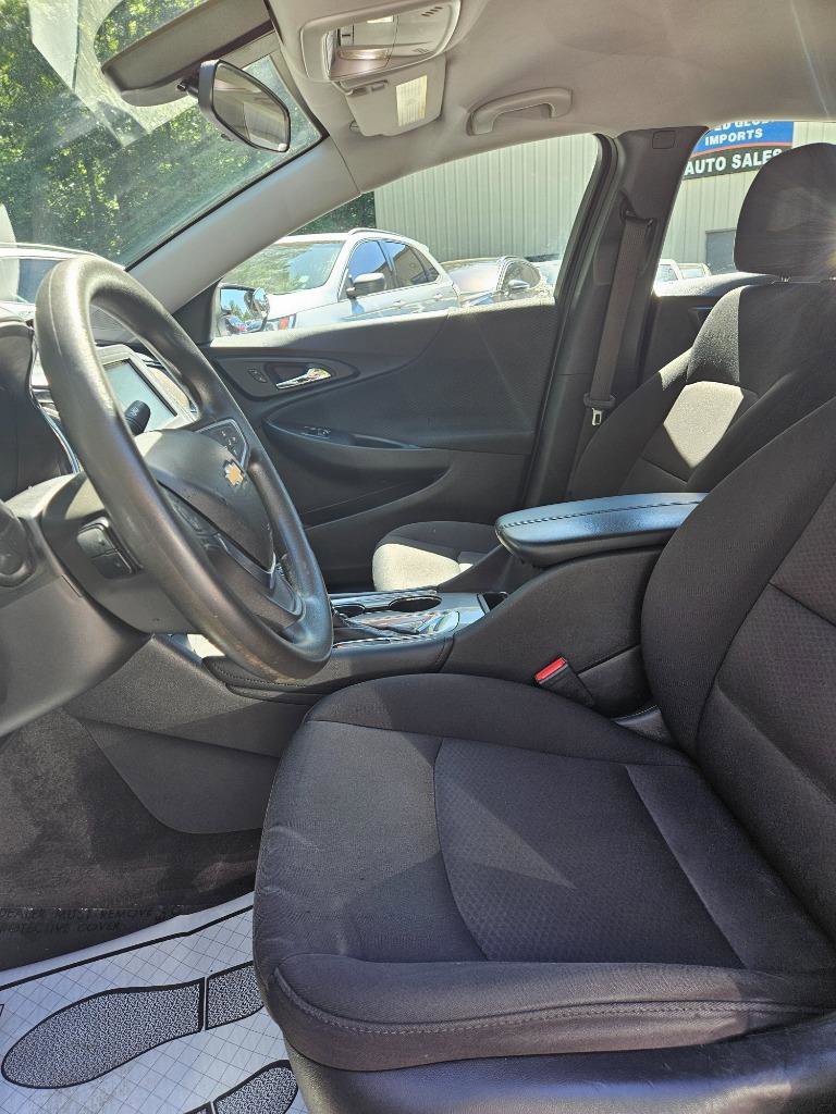 Used 2018 Chevrolet Malibu LT image 22