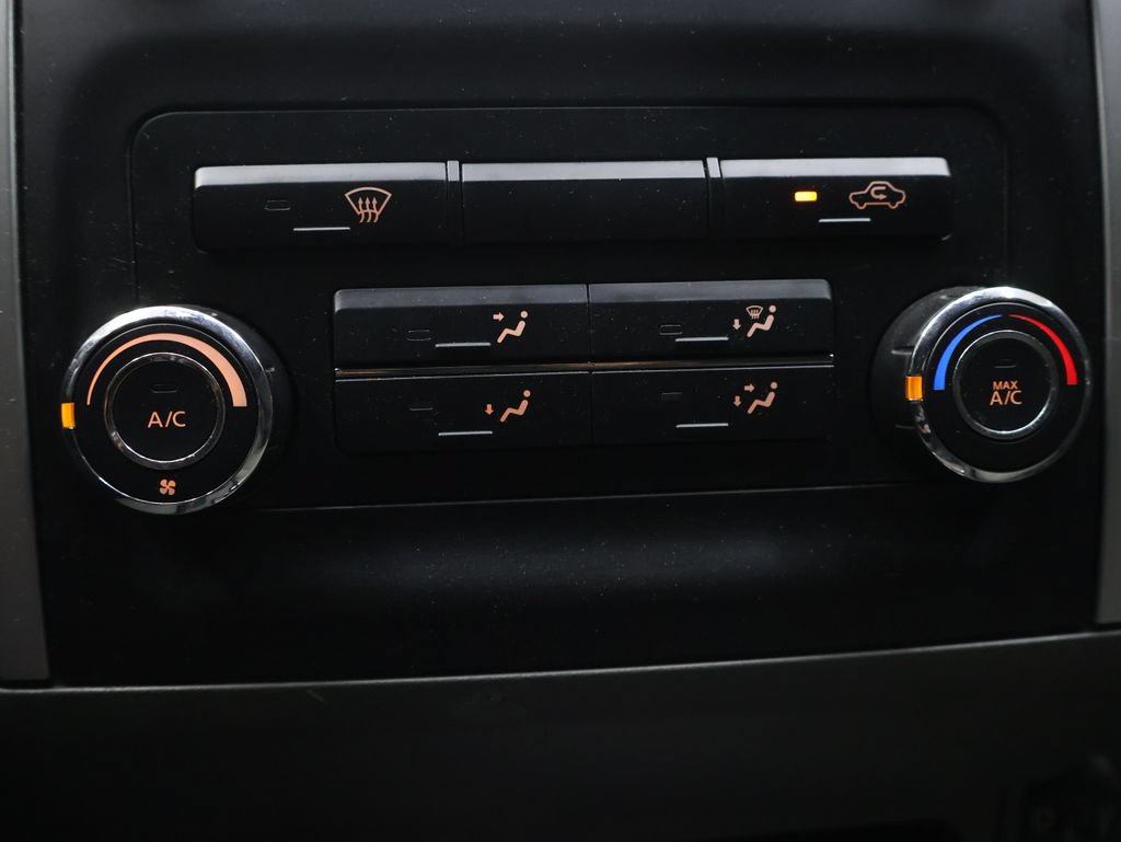 Used 2018 Nissan Frontier SV AWD/4WD image 24