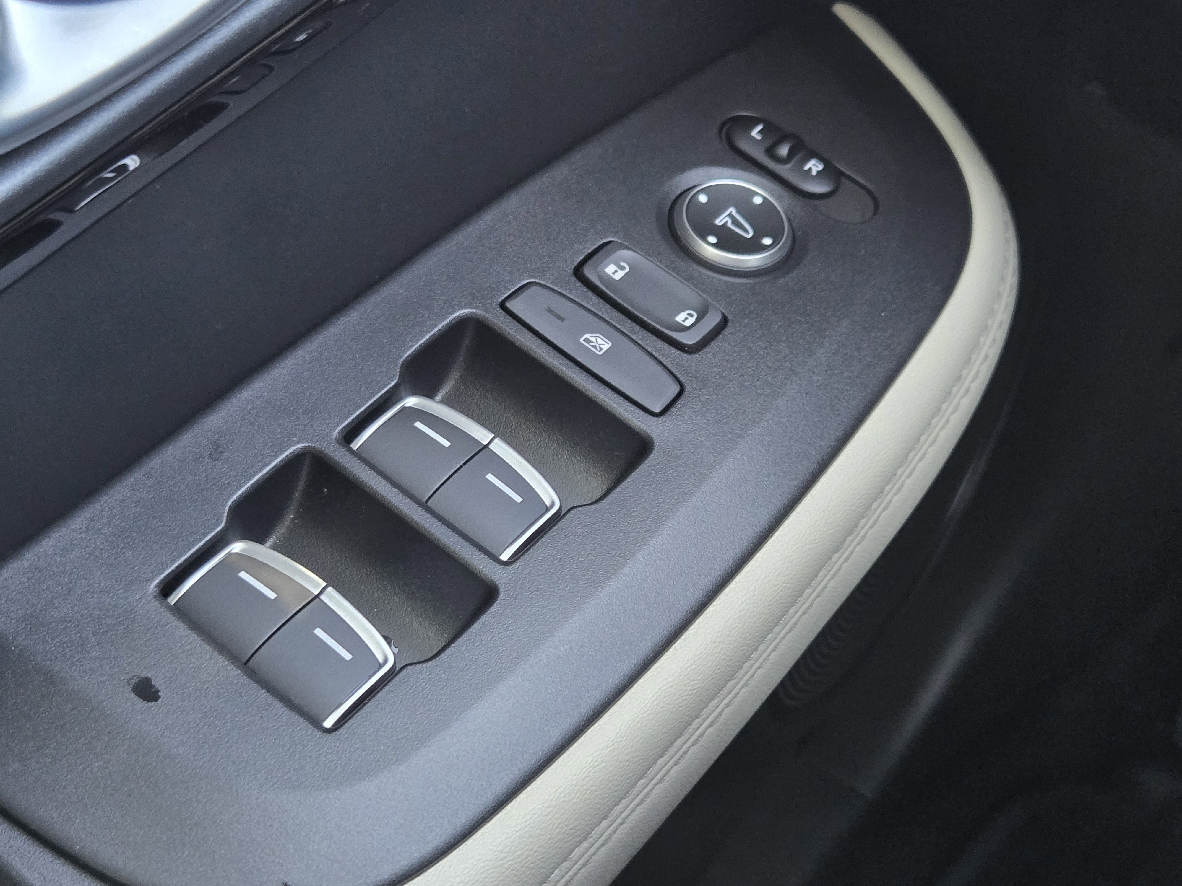 Certified 2025 Acura ADX A-Spec image 41