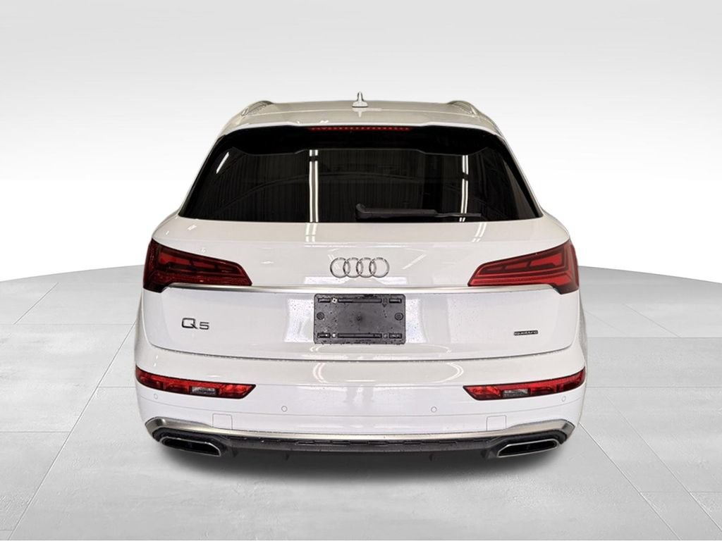 Used 2023 Audi Q5 e Premium w/ Convenience Package AWD/4WD image 4